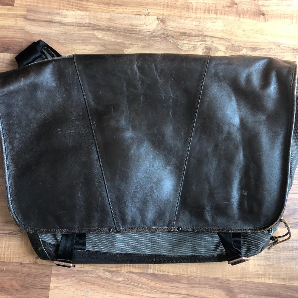 Extremely Rare VAEL Project Large Messenger Bag